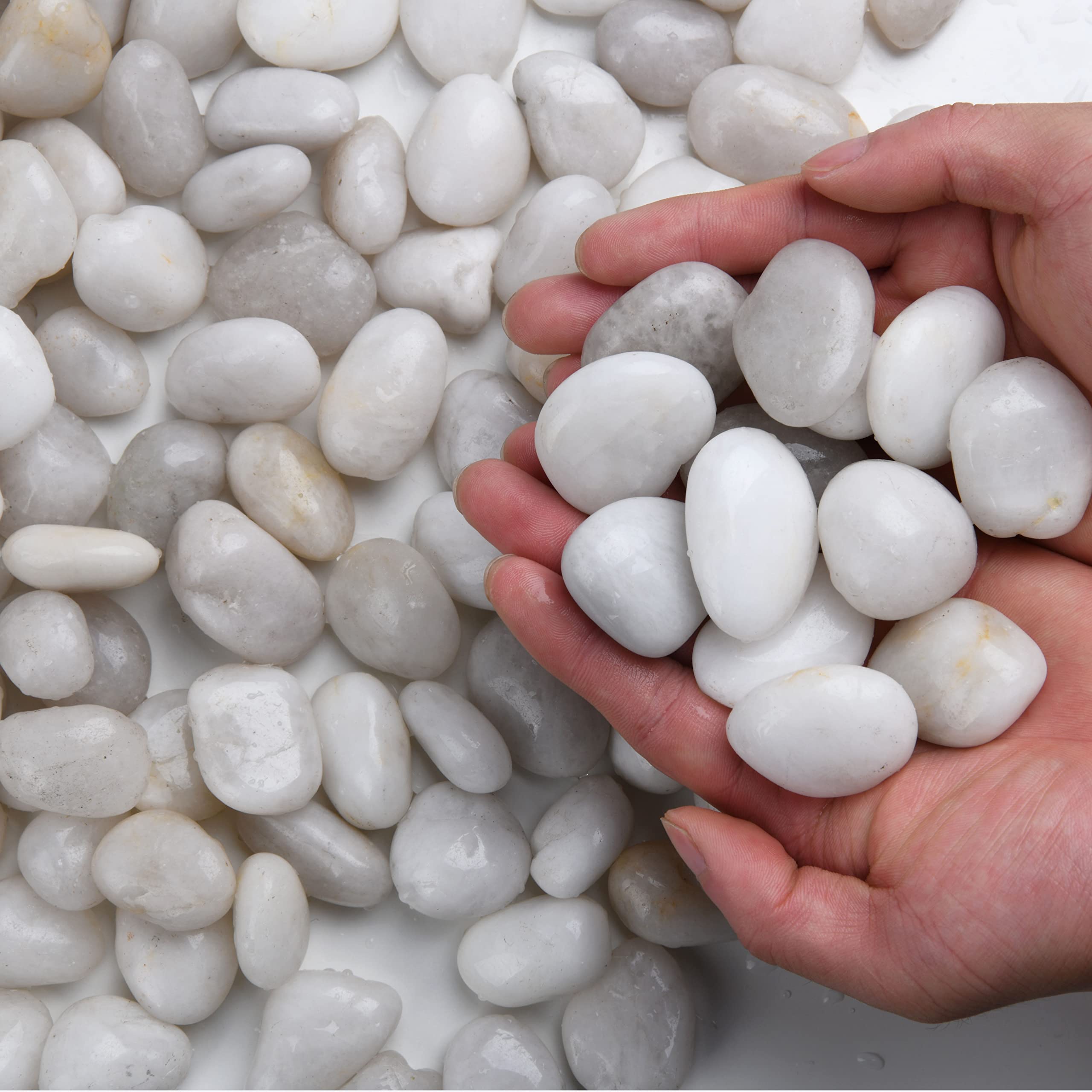 1.8kg Decorative Stones 2-4cm Polished Natural Pebbles for Flower Pots, Landscaping, Vase Filling, Succulent Plants, Aquariums and Garden Decoration